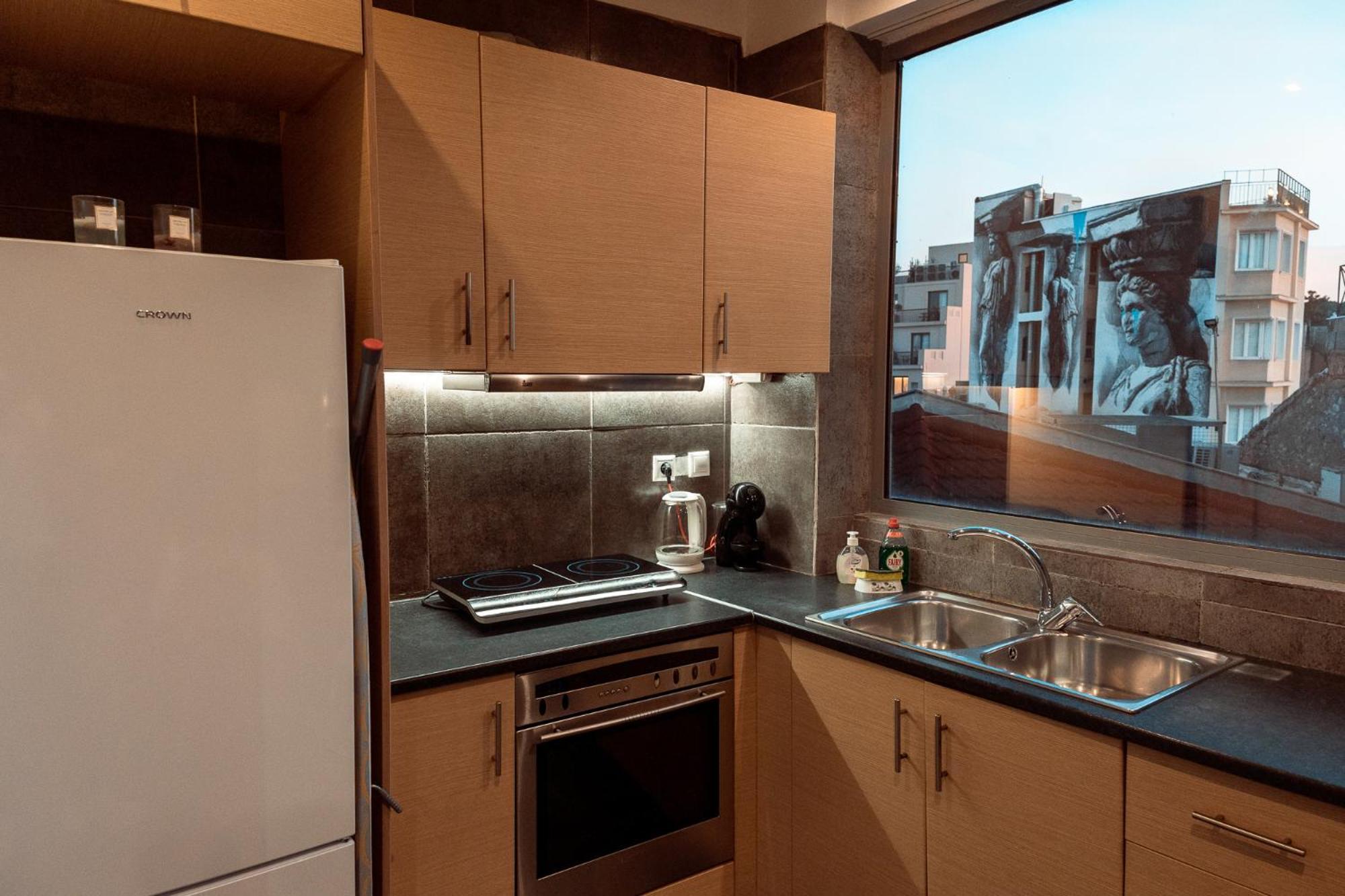 Parthenon Portrait Apartment