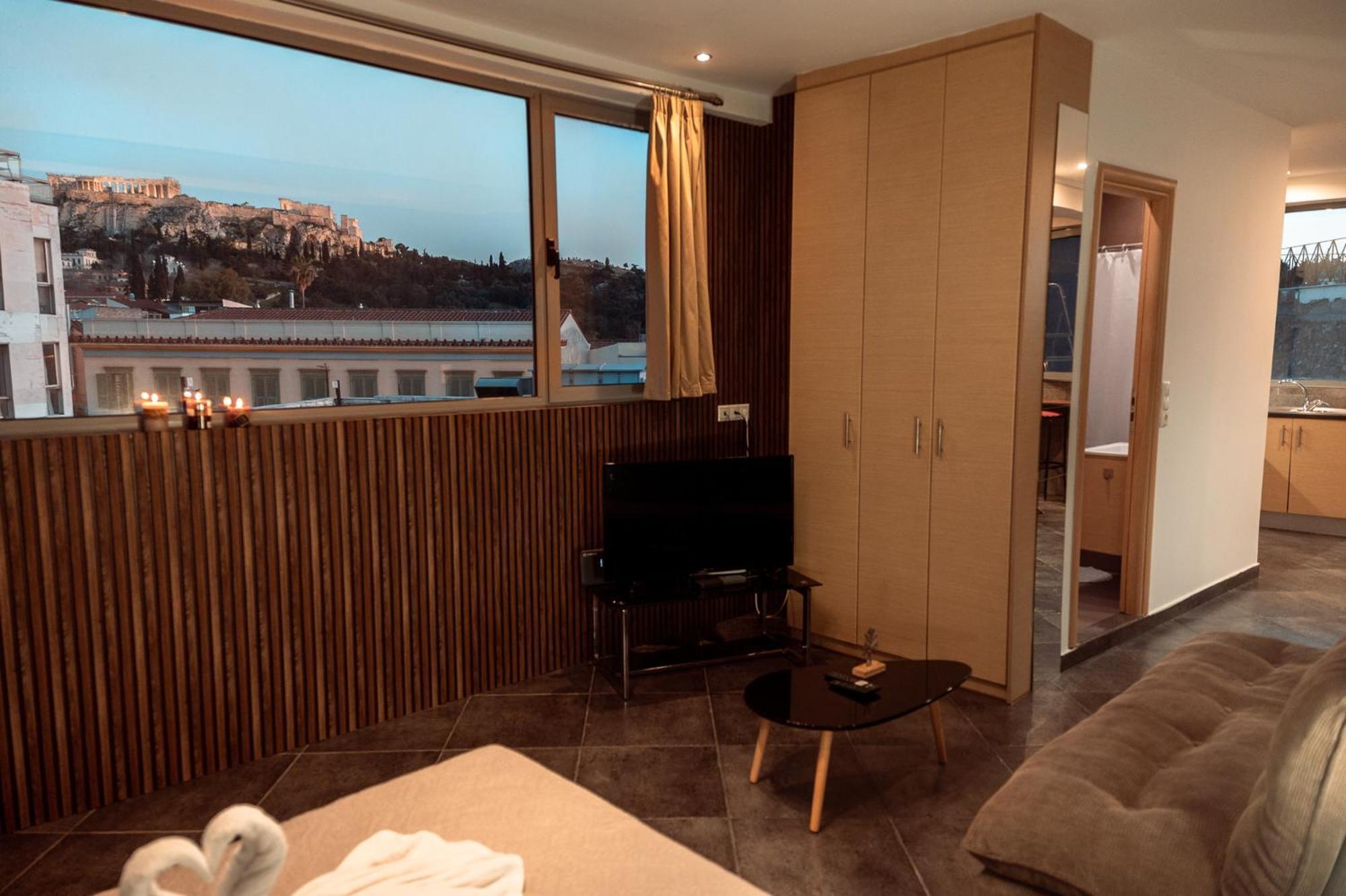 Parthenon Portrait Apartment